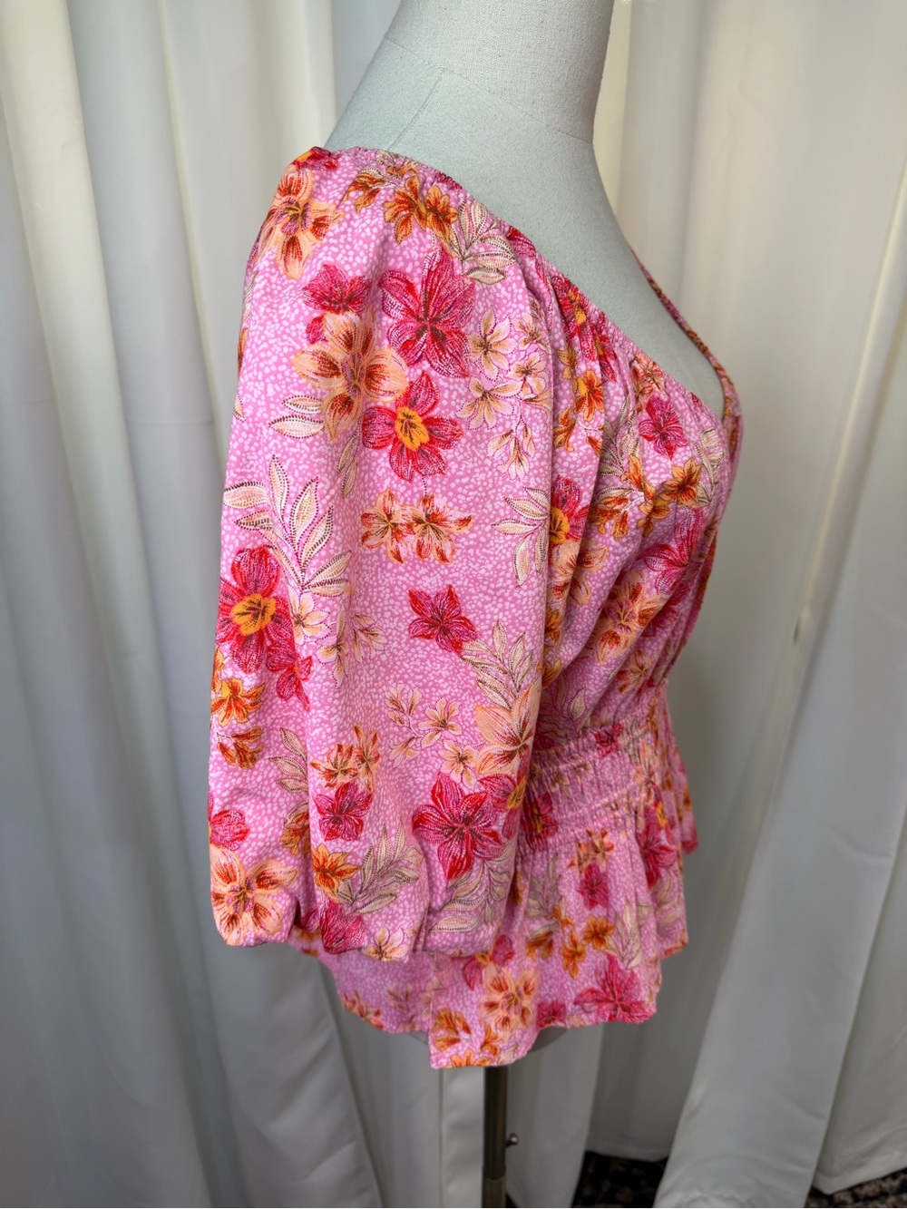 NWT LOFT ‘Lily Gathered Waist V-Neck Blouse’ in Pink Floral Print Size Large - Picture 12 of 13